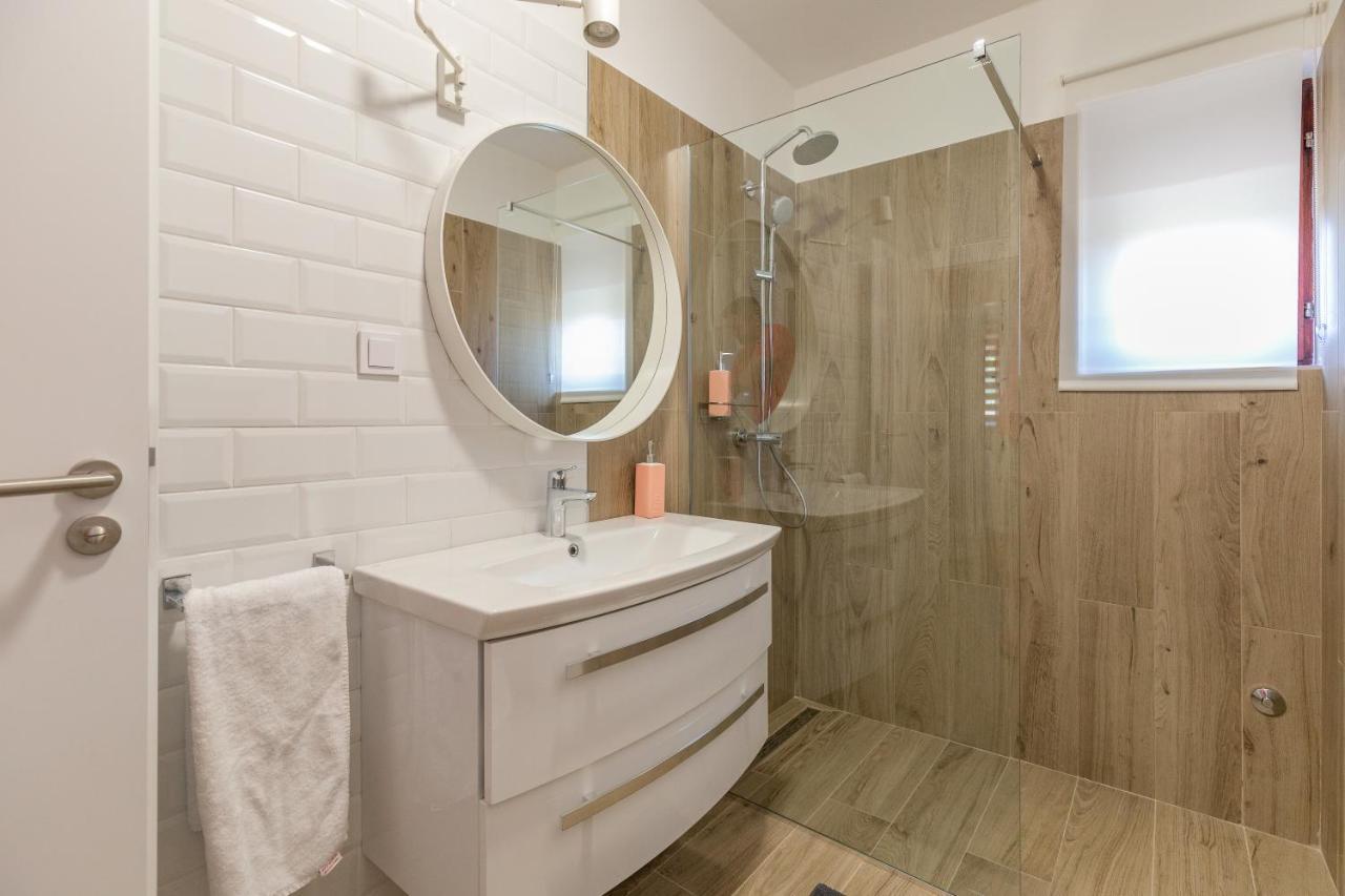 Villa Family And Friends Private Heated Pool With Jacuzzi Задар Екстериор снимка