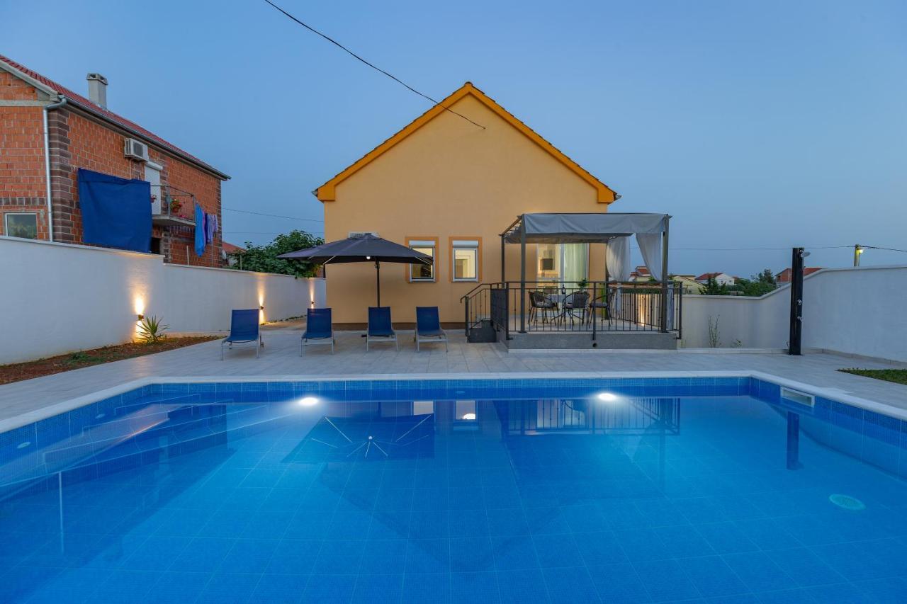 Villa Family And Friends Private Heated Pool With Jacuzzi Задар Екстериор снимка