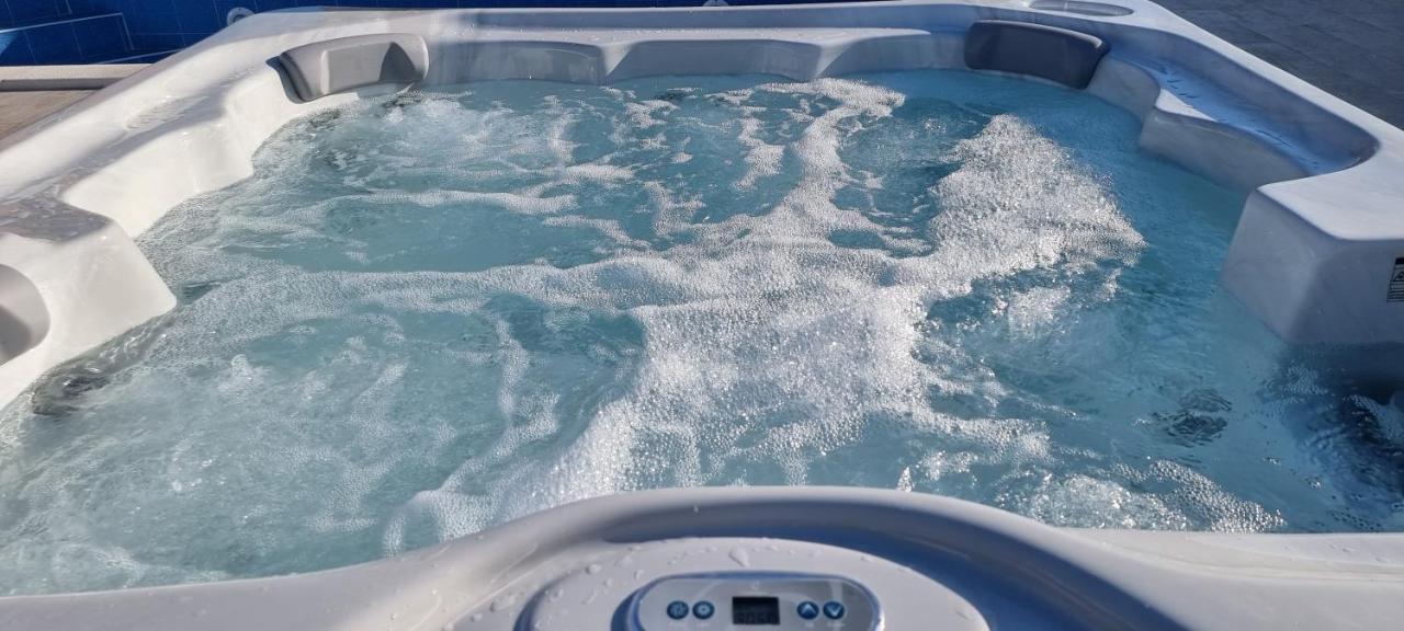 Villa Family And Friends Private Heated Pool With Jacuzzi Задар Екстериор снимка