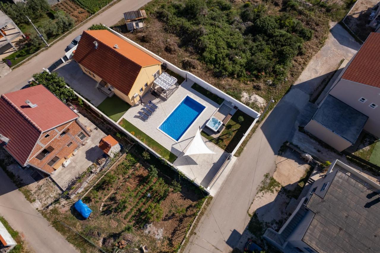 Villa Family And Friends Private Heated Pool With Jacuzzi Задар Екстериор снимка